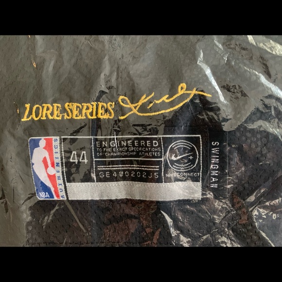 Lakers Jersey #23 - Picture 3 of 3